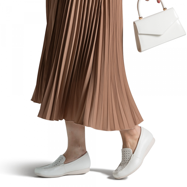 166パンチングモカシン