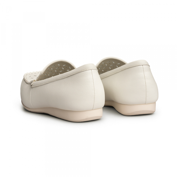 166パンチングモカシン