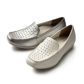 166パンチングモカシン